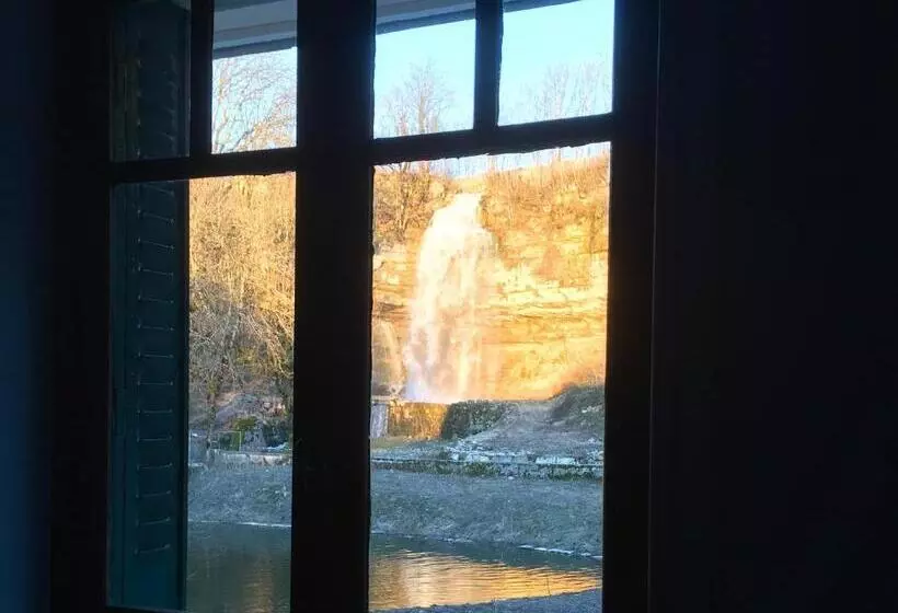 ベッドアンドブレックファースト Au Moulin Des Fées   Maison D Hôtes Cascades Du Hérisson