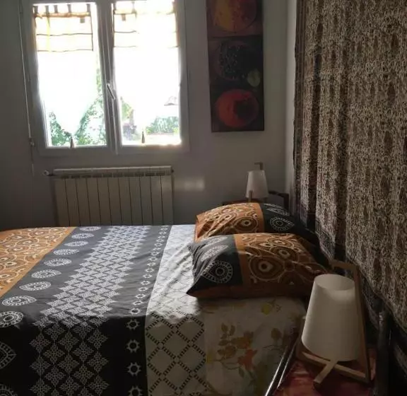 ベッドアンドブレックファースト La Chambre Du Voyageur