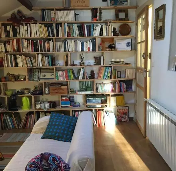 ベッドアンドブレックファースト La Chambre Du Voyageur