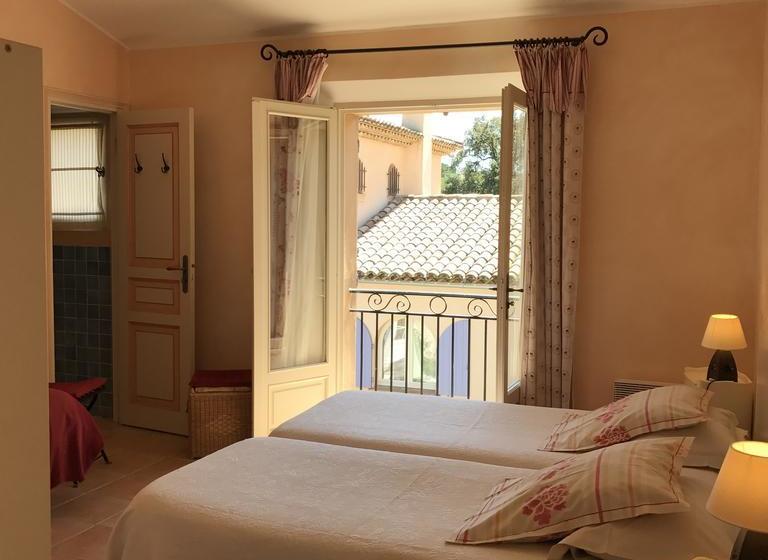 مبيت وإفطار Le Mazet Des Mûres