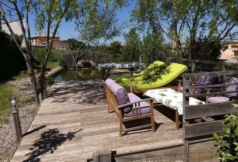 ベッドアンドブレックファースト Les Terrasses De Valensole