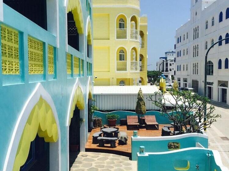 تختخواب و صبحانه The Domed Tile Bb