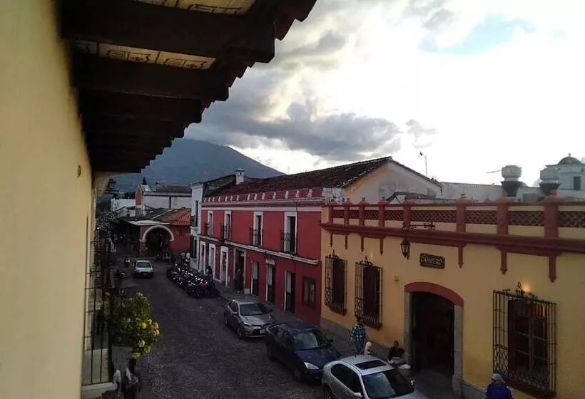 Casa Del Arco