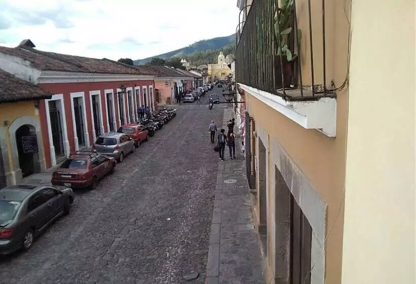 Casa Del Arco
