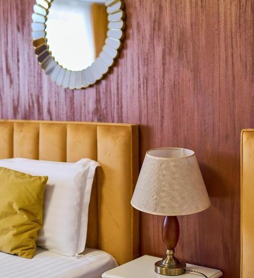 هتل Evianne Boutique