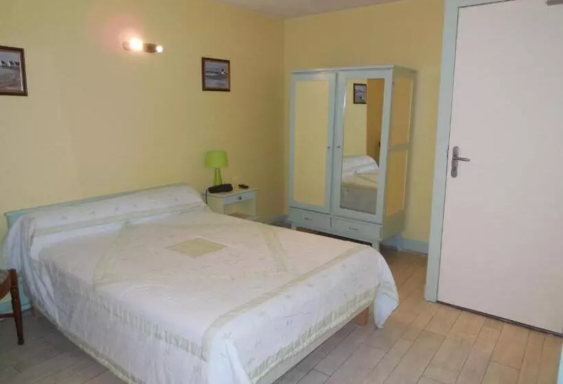 هتل Hôtel Le Lion D'or