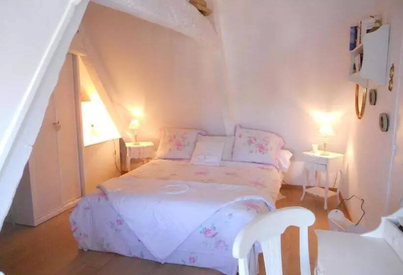 La Maison Du Phare De Honfleur Chambre D Hôtes B&b Jacuzzi Shabby Chic