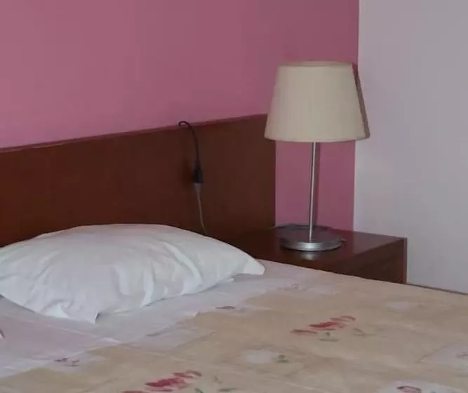 هتل Apartamentos Santa Teresinha