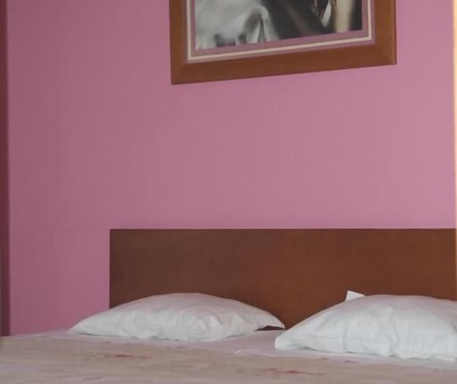 فندق Apartamentos Santa Teresinha