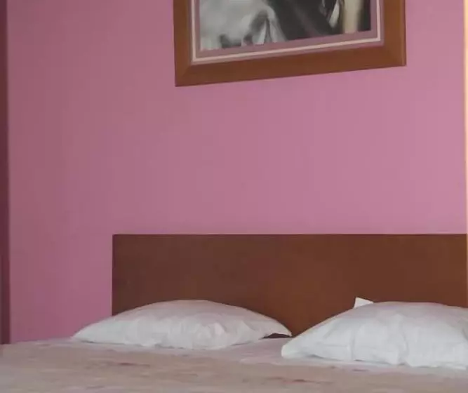 هتل Apartamentos Santa Teresinha