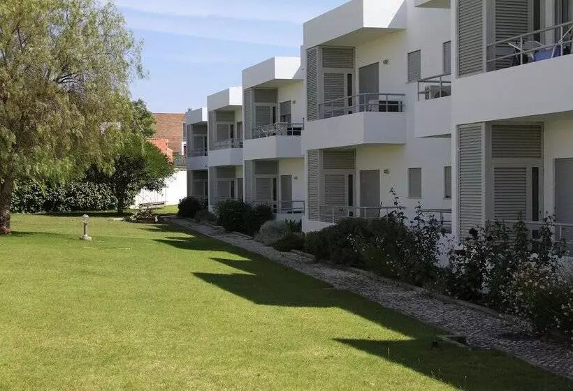 هتل Apartamentos Santa Teresinha