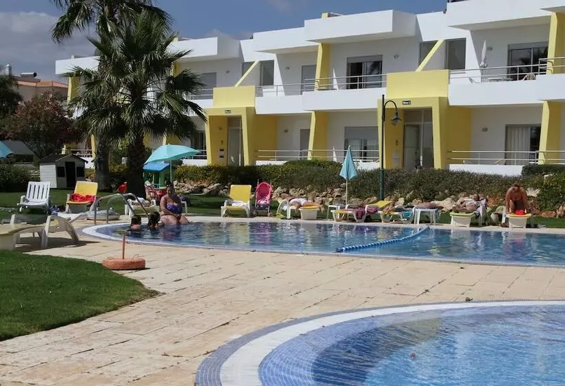 هتل Apartamentos Santa Teresinha