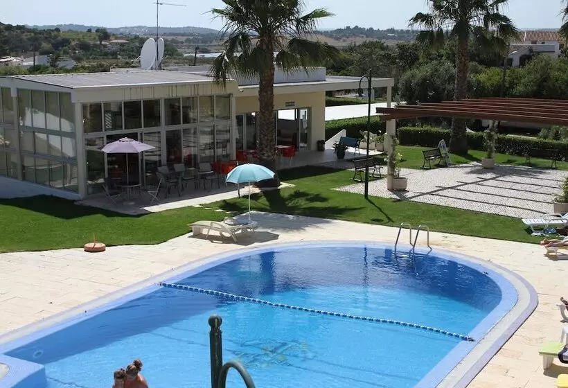 هتل Apartamentos Santa Teresinha