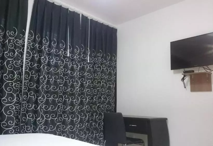 هتل + Arte