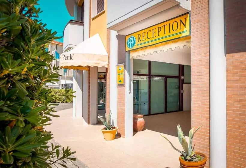 هتل Beverly Park Residence