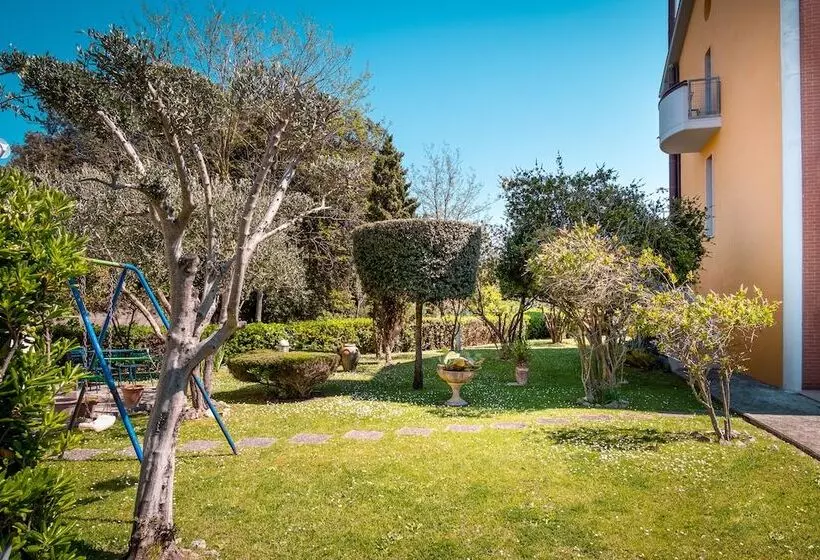 هتل Beverly Park Residence