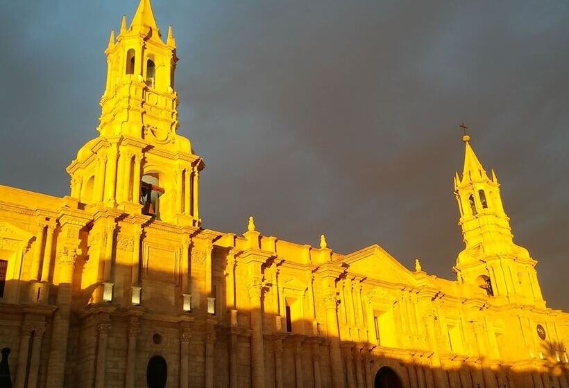 فندق Casa De Avila