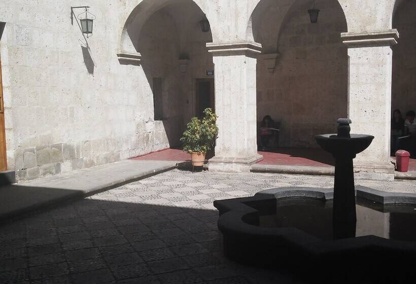 فندق Casa De Avila