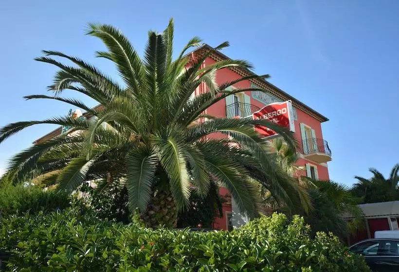 هتل Albergo