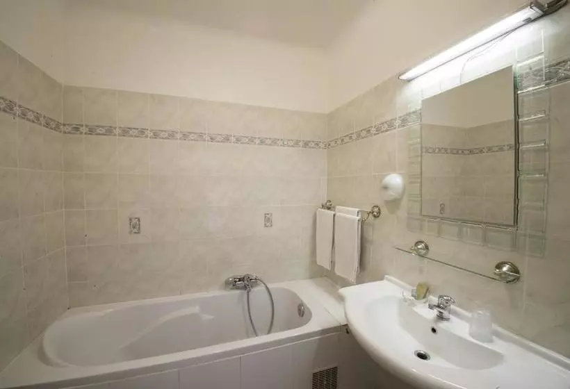 هتل Albergo