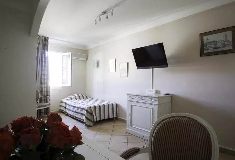 هتل Albergo