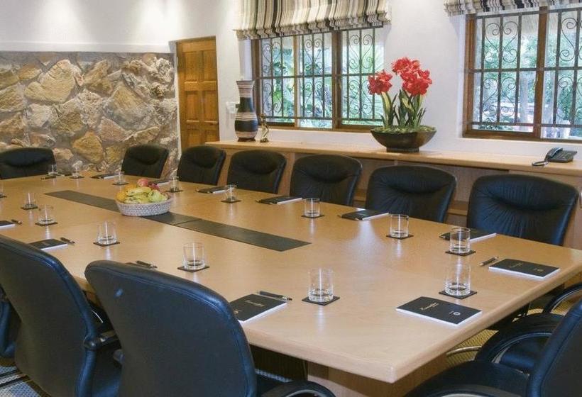 Отель Idwala Boutique