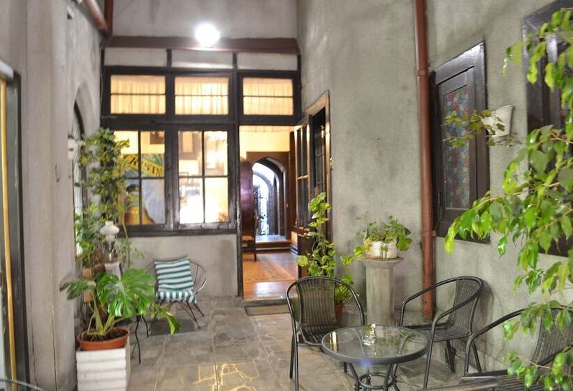 فندق Landay Hostel