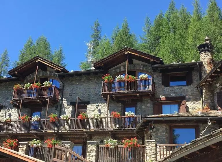 Hotelli Notre Maison