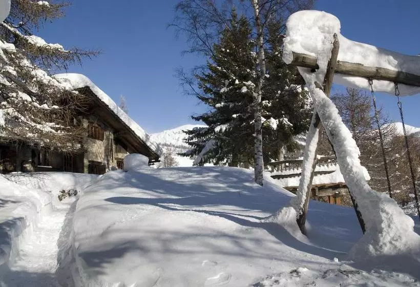 Hotelli Notre Maison