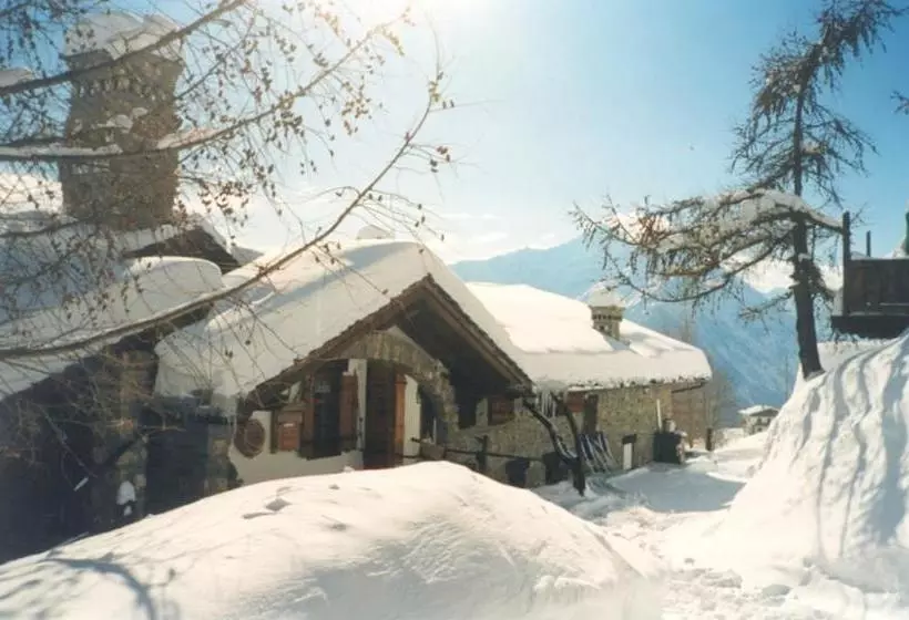 Hotelli Notre Maison