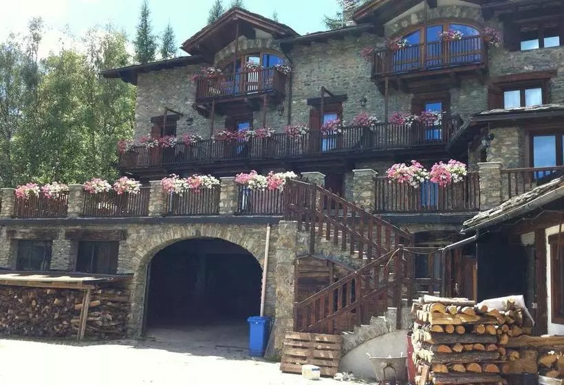 Hotelli Notre Maison