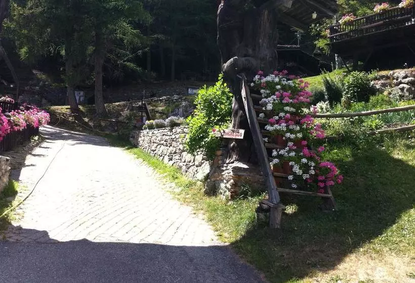 Hotelli Notre Maison