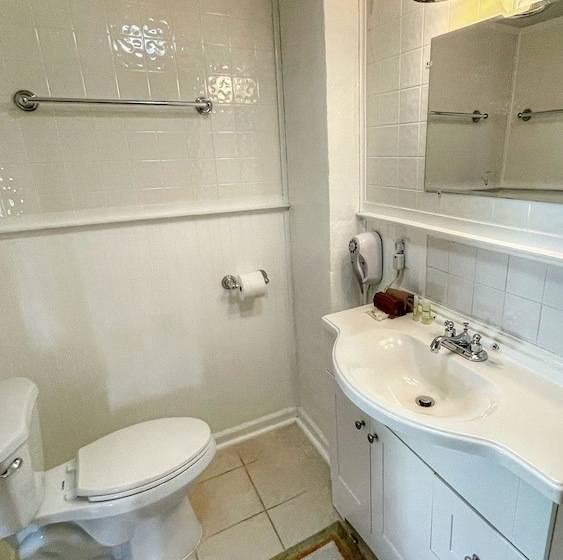 فندق Open Hearth Inn