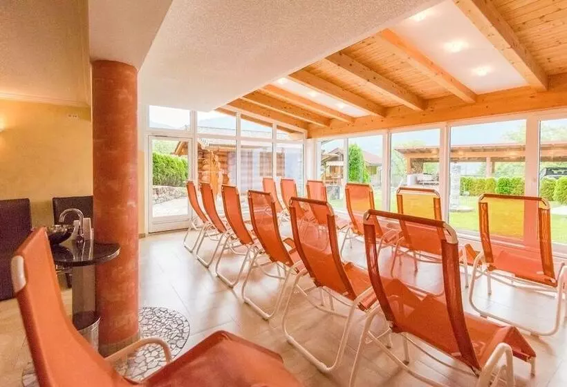 Hotelli Apartpension Kristall