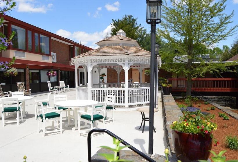 호텔 The Inn At Crumpin Fox