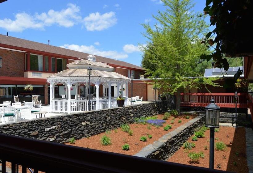 호텔 The Inn At Crumpin Fox