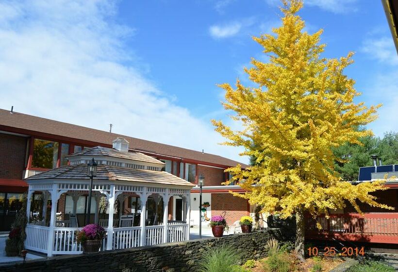 호텔 The Inn At Crumpin Fox