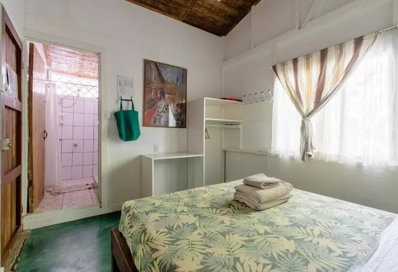 Bajo El Arbol B&b