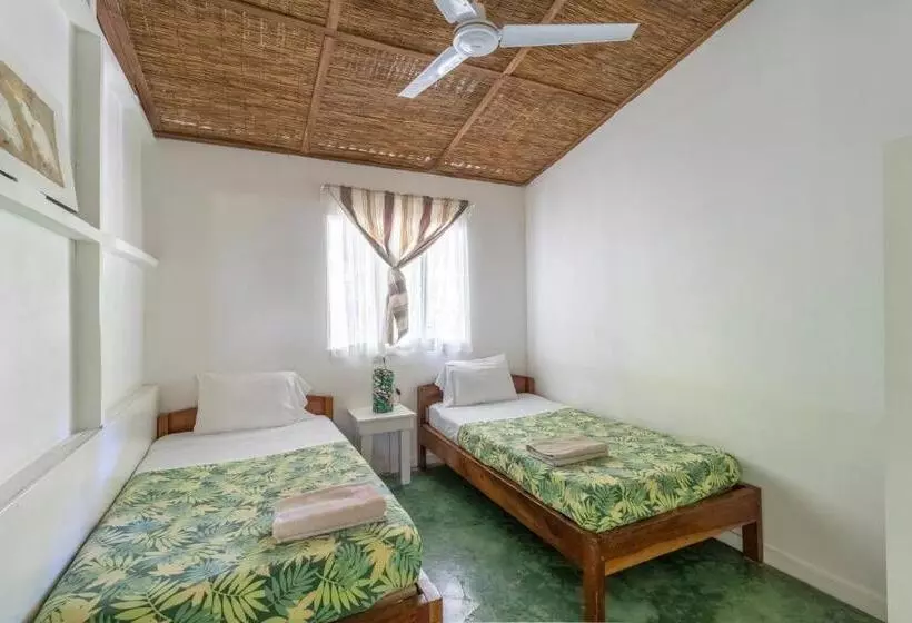 Bajo El Arbol B&b