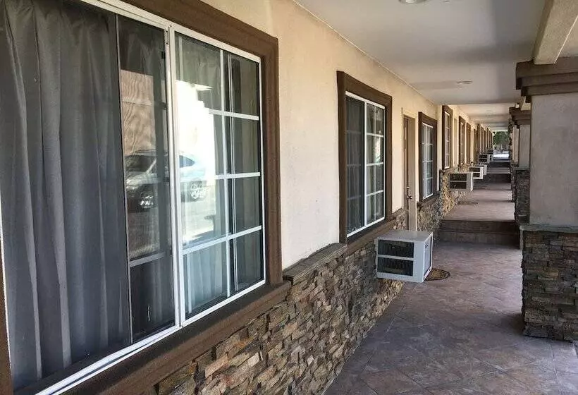Bartlett Motel