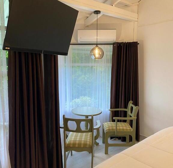 هتل Arenal Vista Lodge