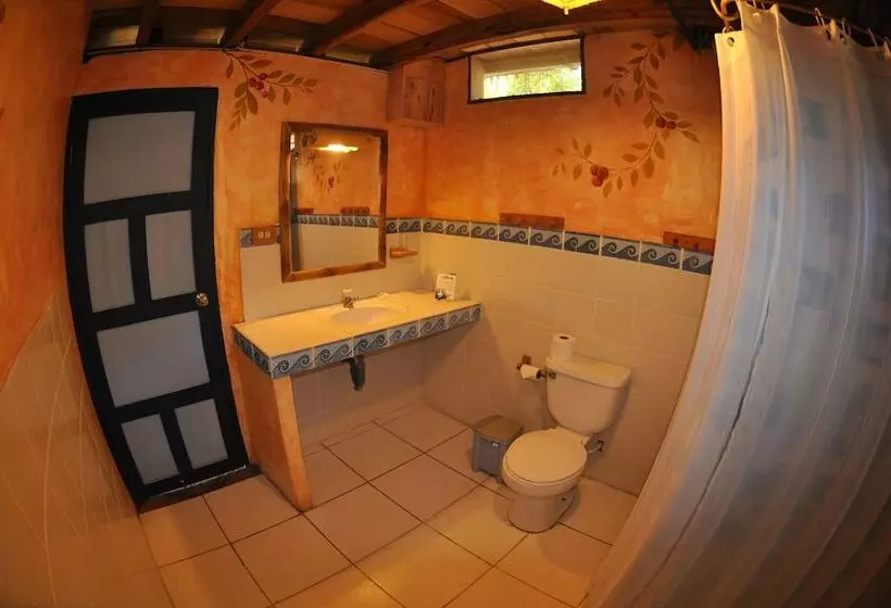 Hotelli Azuluna Ecolodge