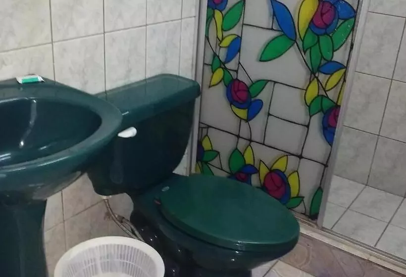 هتل Cabinas Smith 2
