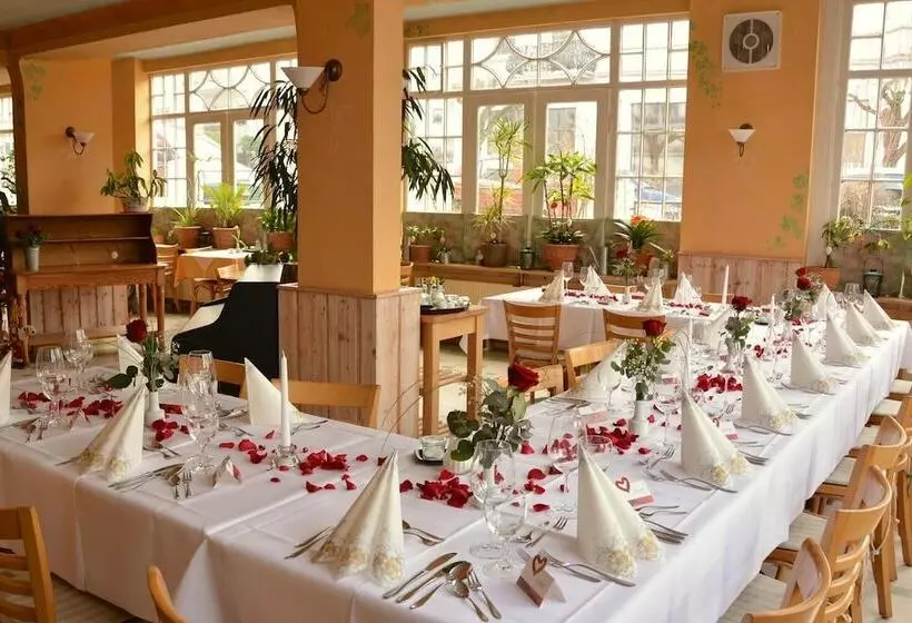 ホテル Ducky’s Restaurant | Events |