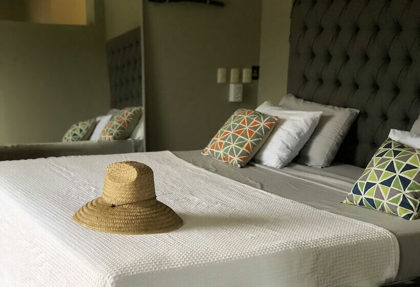 فندق El Reinas By Sugar S Monkey