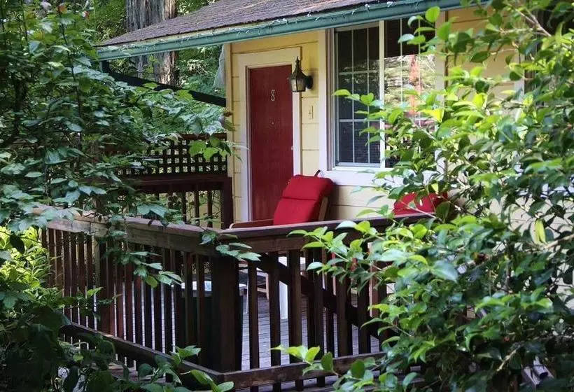 ホテル Fern Grove Cottages