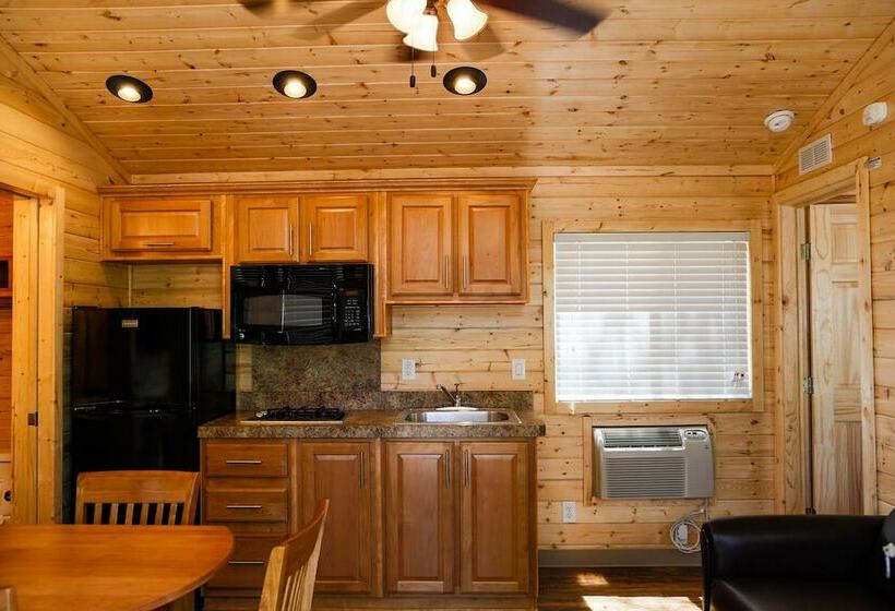 فندق Ponderosa Rv Resort