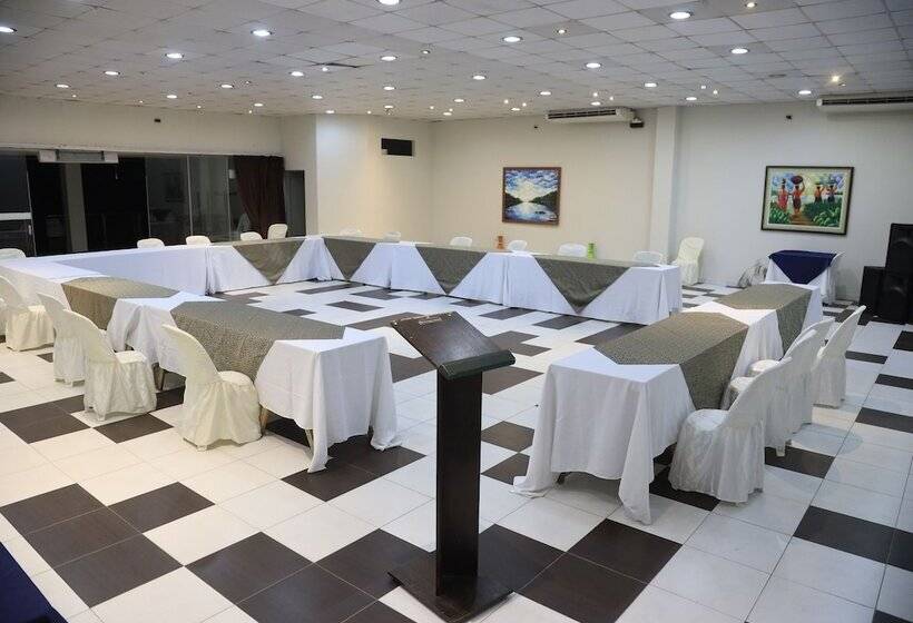 هتل Samiria Jungle