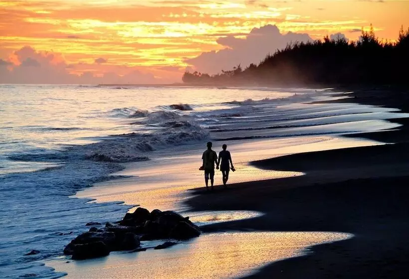 ホテル The West Inn Kauai