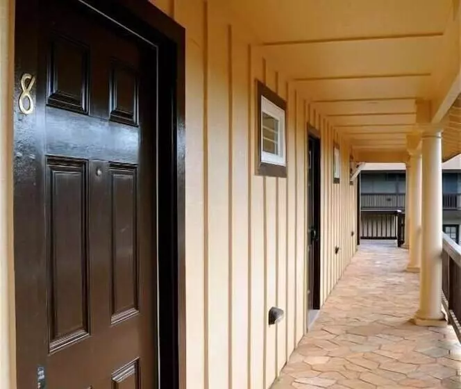 ホテル The West Inn Kauai
